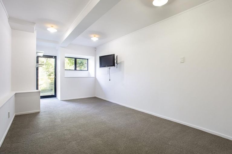 Photo of property in 1/55 Nigel Road, Browns Bay, Auckland, 0630