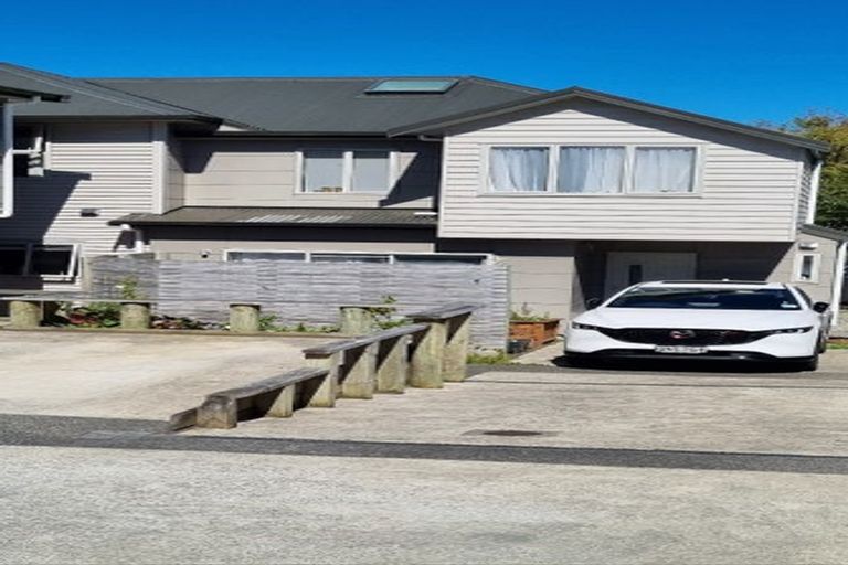 Photo of property in 113d6 Moorefield Road, Johnsonville, Wellington, 6037