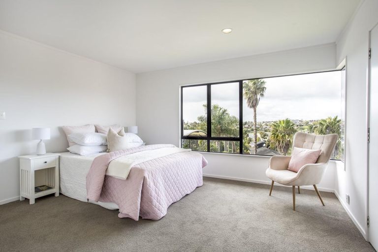 Photo of property in 1/55 Nigel Road, Browns Bay, Auckland, 0630