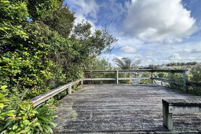 Photo of property in 118 Stapleford Crescent, Browns Bay, Auckland, 0630