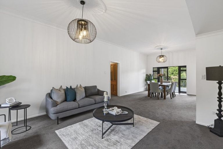 Photo of property in 327 Awai Road, Tarurutangi, New Plymouth, 4372