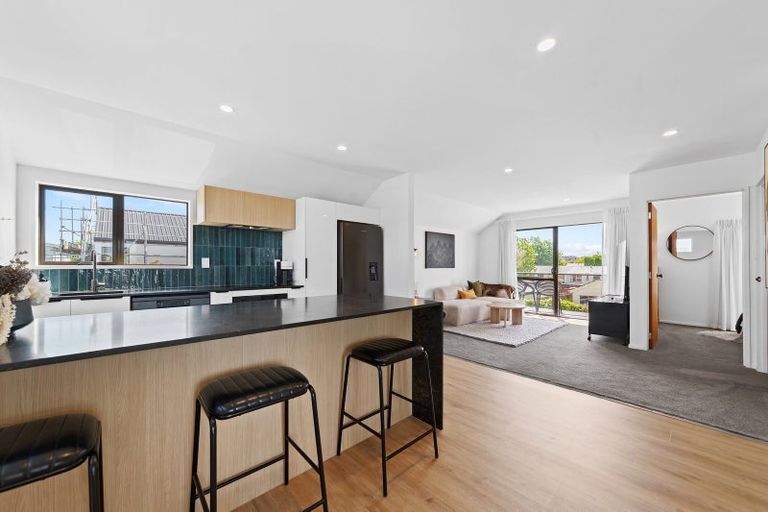 Photo of property in 3/129 Clarence Street, Riccarton, Christchurch, 8011