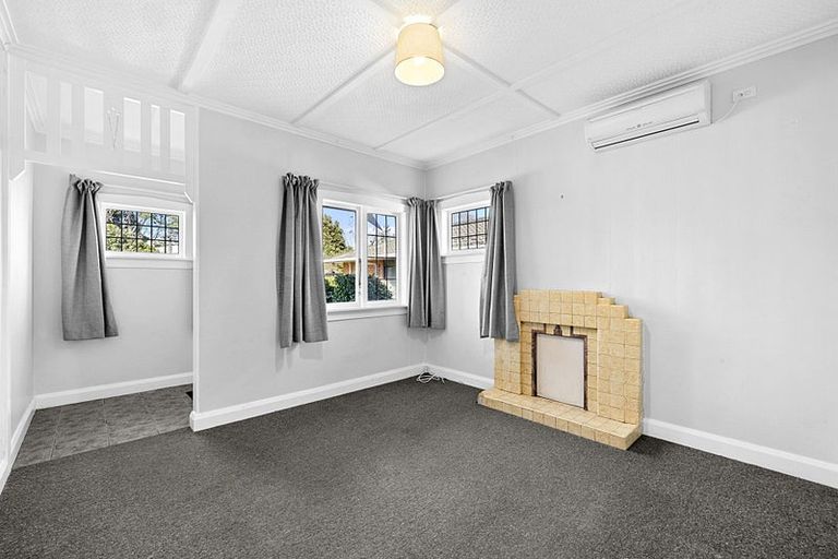 Photo of property in 3 Shortland Street, Lower Vogeltown, New Plymouth, 4310