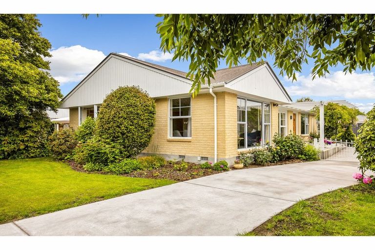 Photo of property in 297 Waimairi Road, Ilam, Christchurch, 8041