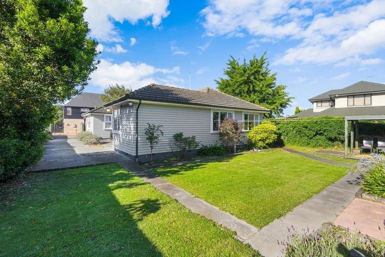 Photo of property in 70 Peer Street, Upper Riccarton, Christchurch, 8041