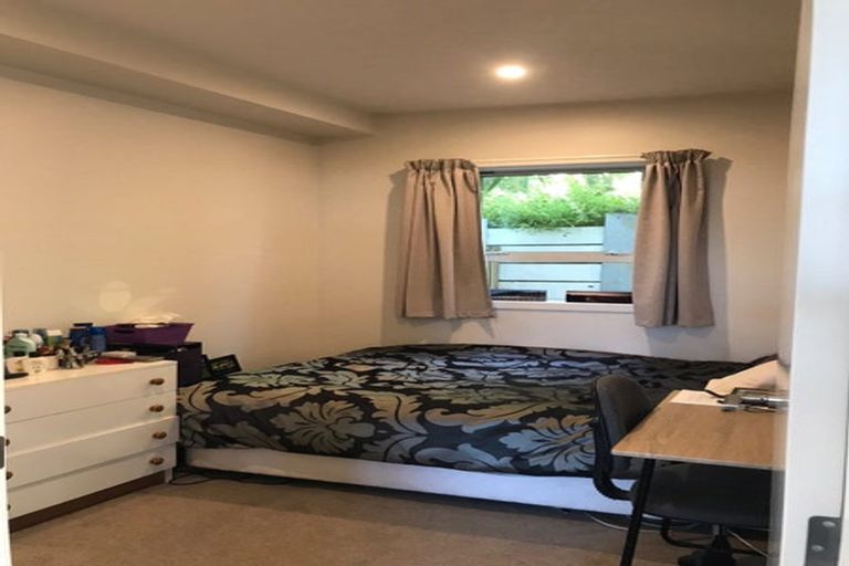 Photo of property in 35b Herald Street, Berhampore, Wellington, 6023