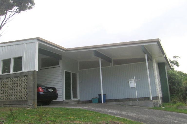 Photo of property in 39 Collier Avenue, Karori, Wellington, 6012