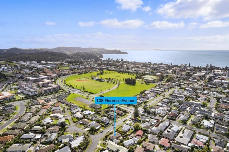 Photo of property in 108 Florence Avenue, Orewa, 0931