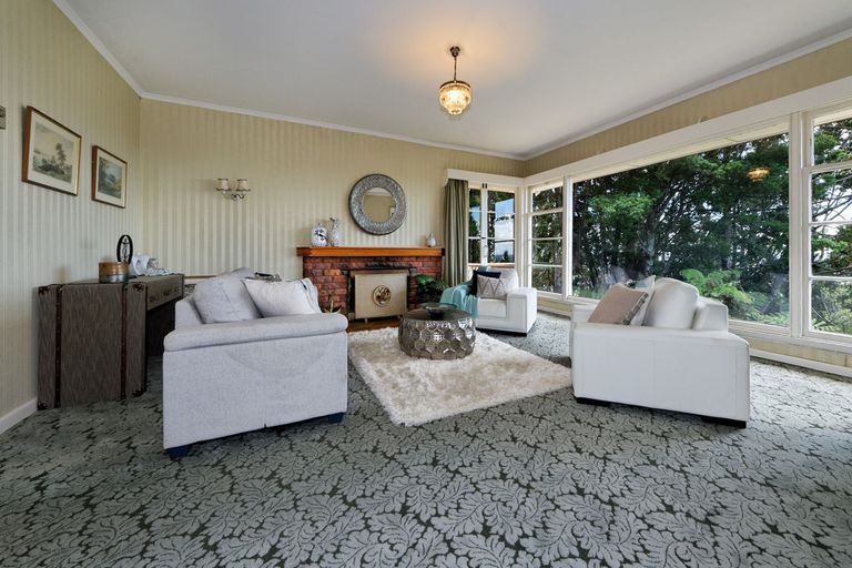 Photo of property in 47 Kopiko Road, Titirangi, Auckland, 0604