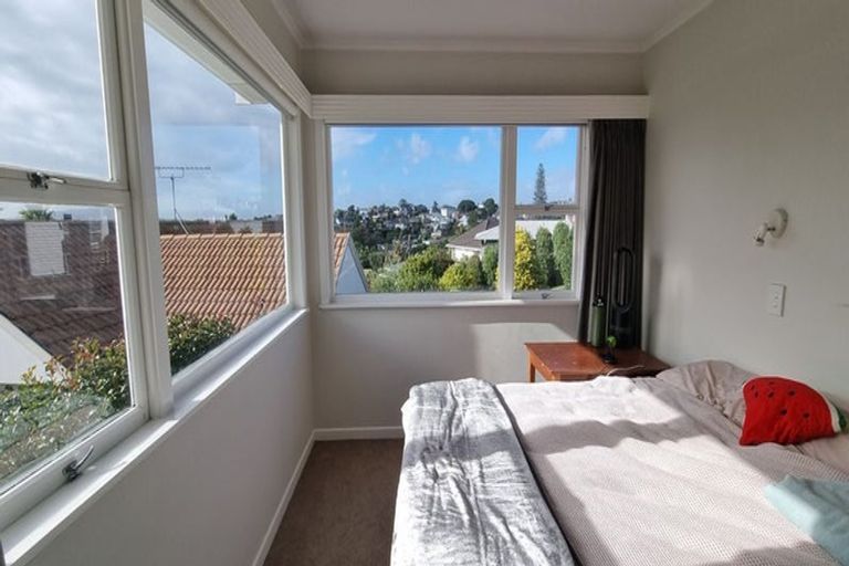 Photo of property in 24 Bevyn Street, Castor Bay, Auckland, 0620