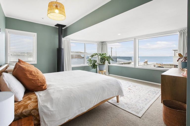 Photo of property in 96 Lyall Parade, Lyall Bay, Wellington, 6022