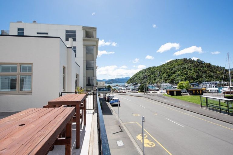 Photo of property in 11-19 Wellington Street, Picton, 7220