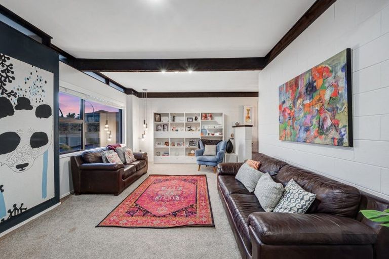 Photo of property in 7 Tabago Place, Half Moon Bay, Auckland, 2012