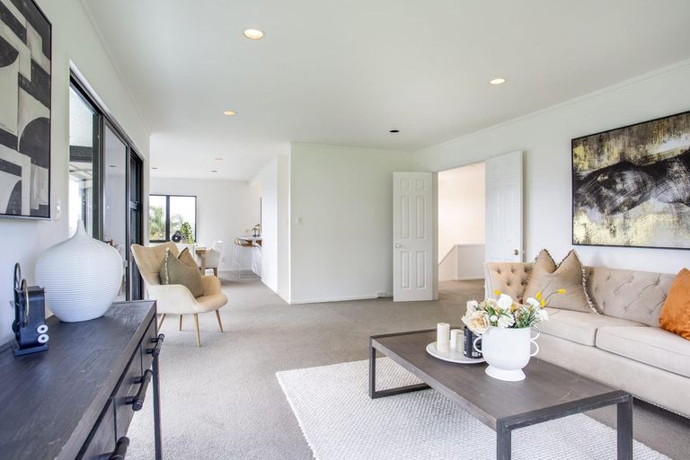 Photo of property in 1/55 Nigel Road, Browns Bay, Auckland, 0630
