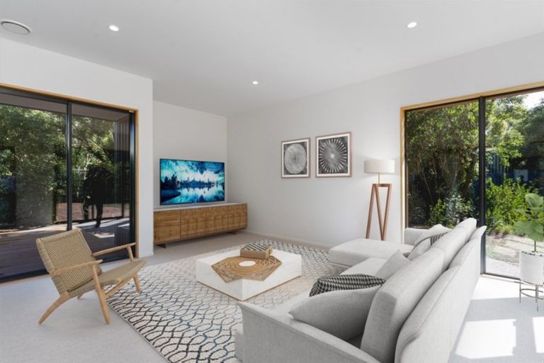 Photo of property in 68 Kuratawhiti Street, Greytown, 5712