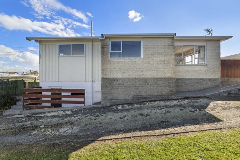 Photo of property in 94 Omata Road, Marfell, New Plymouth, 4310