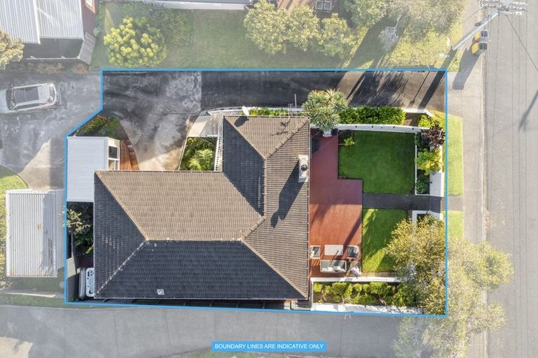 Photo of property in 1/30 Selwyn Crescent, Forrest Hill, Auckland, 0620