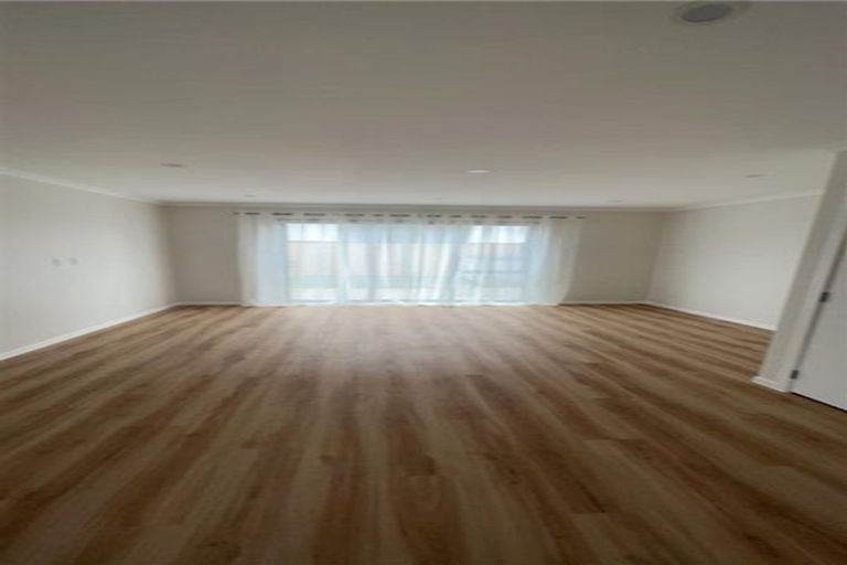 Photo of property in 37 Doug Jensen Street, Wallaceville, Upper Hutt, 5018