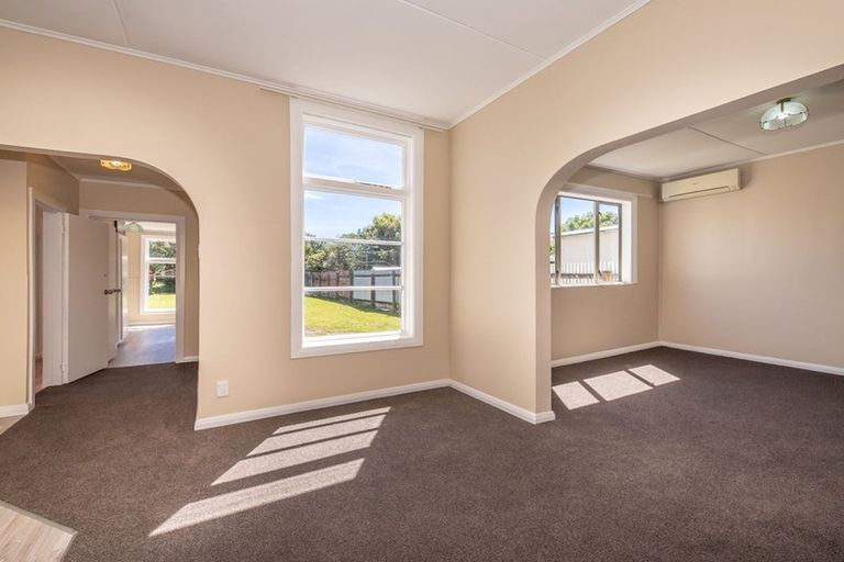 Photo of property in 82- 84 Queen Street, Westport, 7825