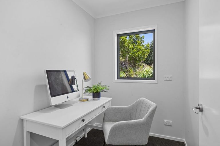 Photo of property in 3c Honeyfield Drive, Whalers Gate, New Plymouth, 4310