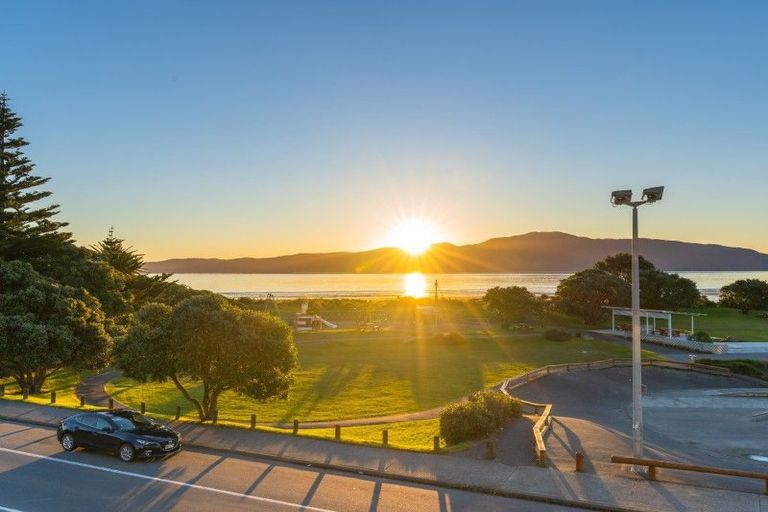 Photo of property in 4-u31 Seaview Road, Paraparaumu Beach, Paraparaumu, 5032