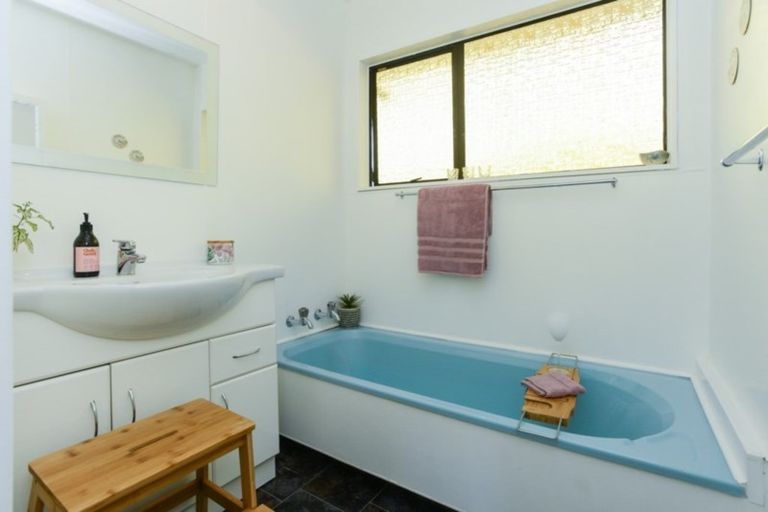 Photo of property in 8 Cardiff Place, Tamatea, Napier, 4112