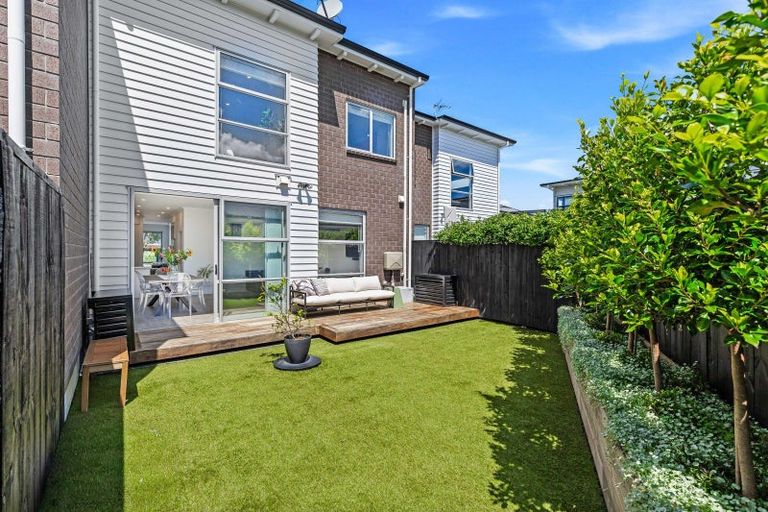 Photo of property in 76 Bomb Point Drive, Hobsonville, Auckland, 0616