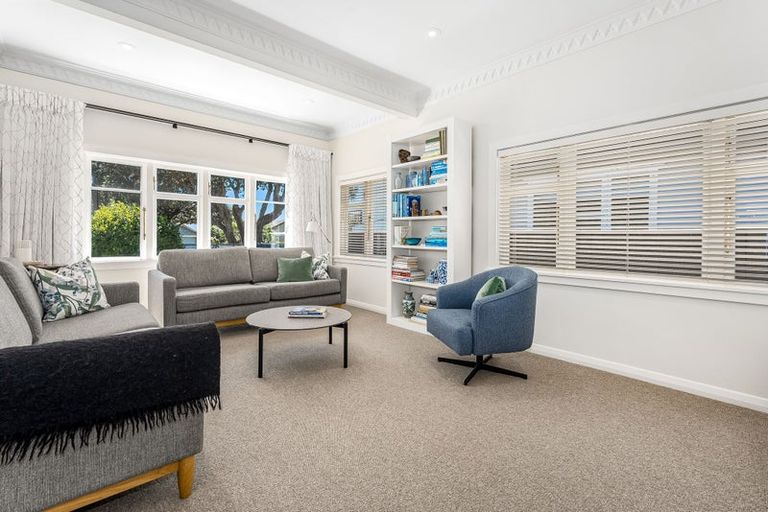 Photo of property in 73 Oroua Street, Eastbourne, Lower Hutt, 5013