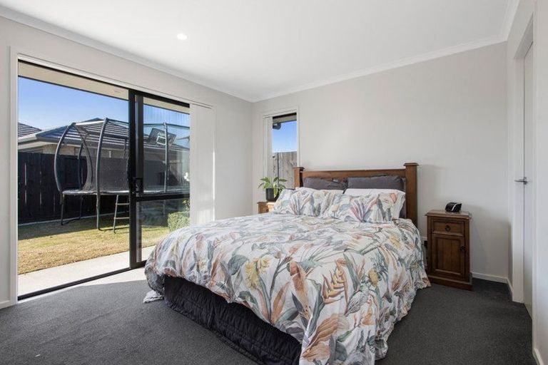 Photo of property in 16 Eastbank Drive, Katikati, 3129