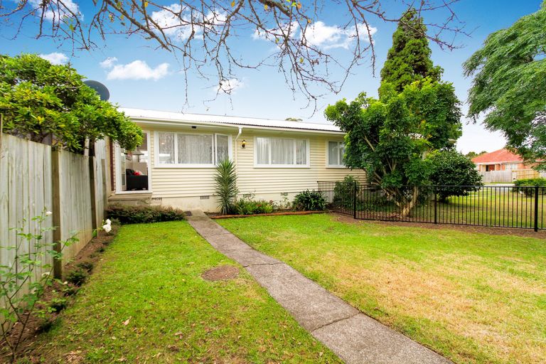 Photo of property in 4/107 Portage Road, New Lynn, Auckland, 0600