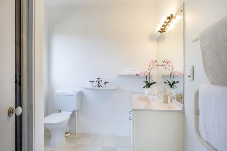 Photo of property in 1/55 Nigel Road, Browns Bay, Auckland, 0630