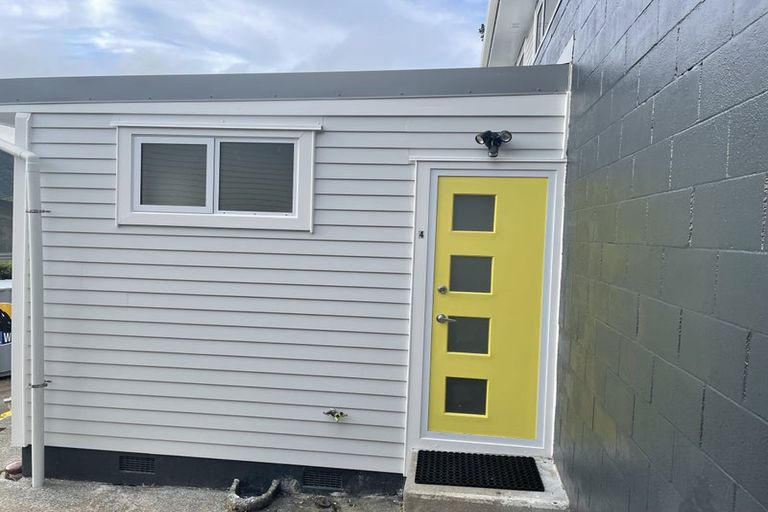Photo of property in 82u1 Warwick Street, Wilton, Wellington, 6012