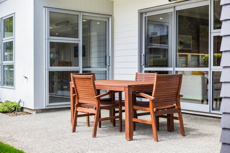 Photo of property in 6 Shoal Place, Whitby, Porirua, 5024