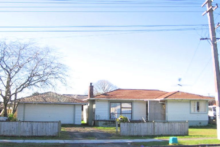 Photo of property in 1 Cosgrave Road, Papakura, 2110
