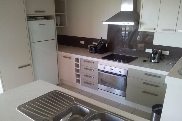 Photo of property in Bella Vista, 1b/84 Gunner Drive, Te Atatu Peninsula, Auckland, 0610