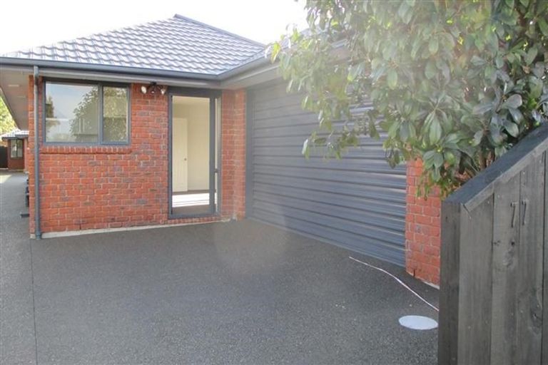 Photo of property in 77 Grafton Street, Waltham, Christchurch, 8011