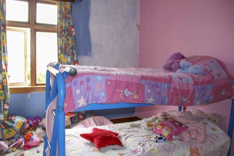 Photo of property in 8 Peace Street, Tuatapere, 9620