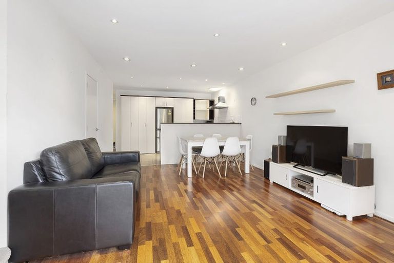 Photo of property in 4 South Karori Road, Karori, Wellington, 6012