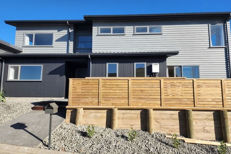 Photo of property in 84 Endeavour Drive, Whitby, Porirua, 5024