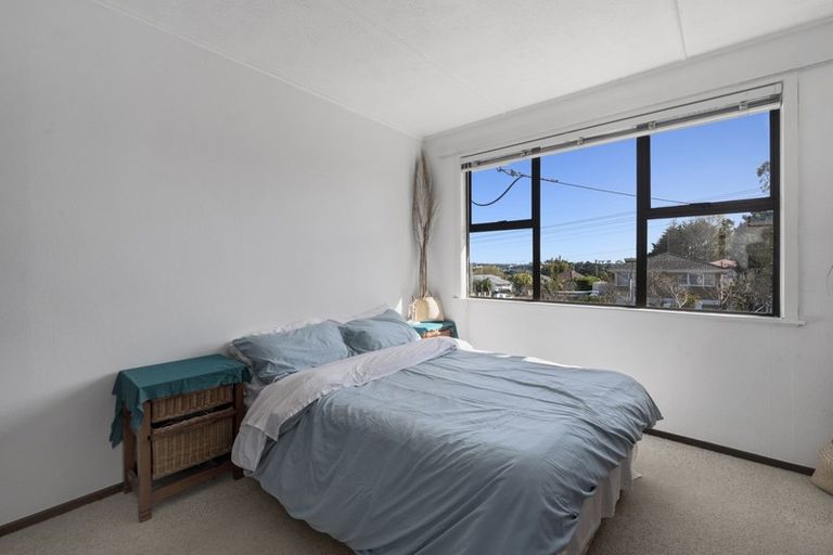 Photo of property in 24 School Road, Te Atatu South, Auckland, 0610