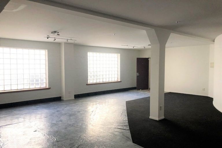 Photo of property in Bond Store Apartments, 8b Egmont Street, Te Aro, Wellington, 6011