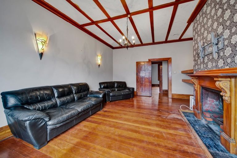 Photo of property in 103 Victoria Street, Hawera, 4610