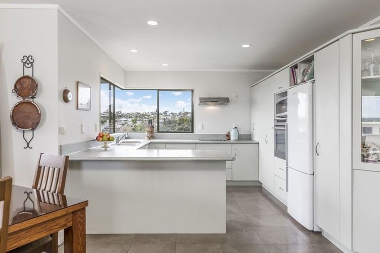 Photo of property in 35a Kauri Road, Stanmore Bay, Whangaparaoa, 0932