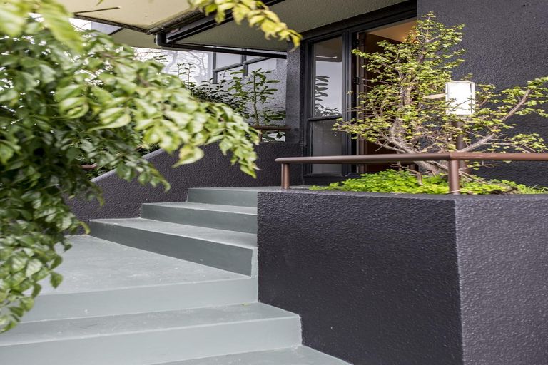 Photo of property in 1/55 Nigel Road, Browns Bay, Auckland, 0630