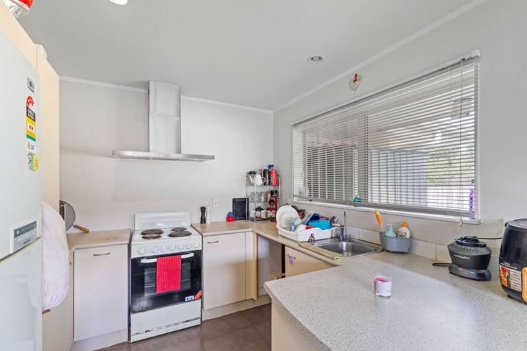 Photo of property in 19 Liddesdale Place, Papakura, 2110