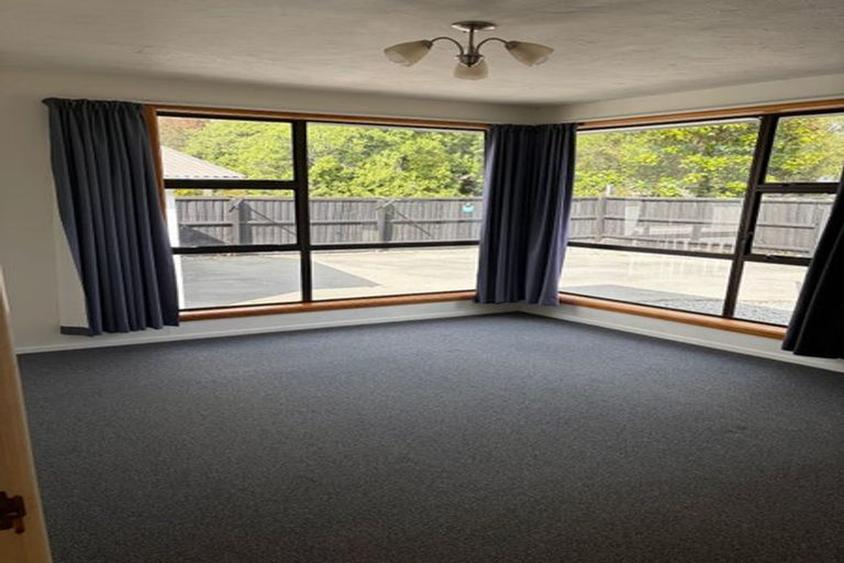 Photo of property in 15 Talltree Avenue, Avonhead, Christchurch, 8042