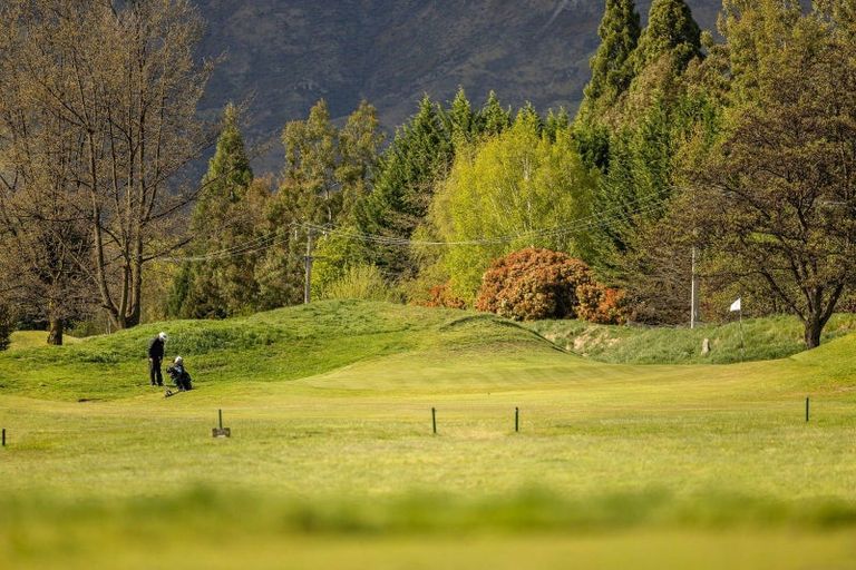 Photo of property in 9 Innes Place, Arrowtown, 9302