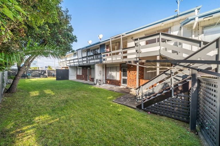 Photo of property in 7/35 Mana Esplanade, Paremata, Porirua, 5026