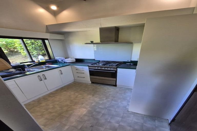 Photo of property in 2 Corlett Street, Johnsonville, Wellington, 6037