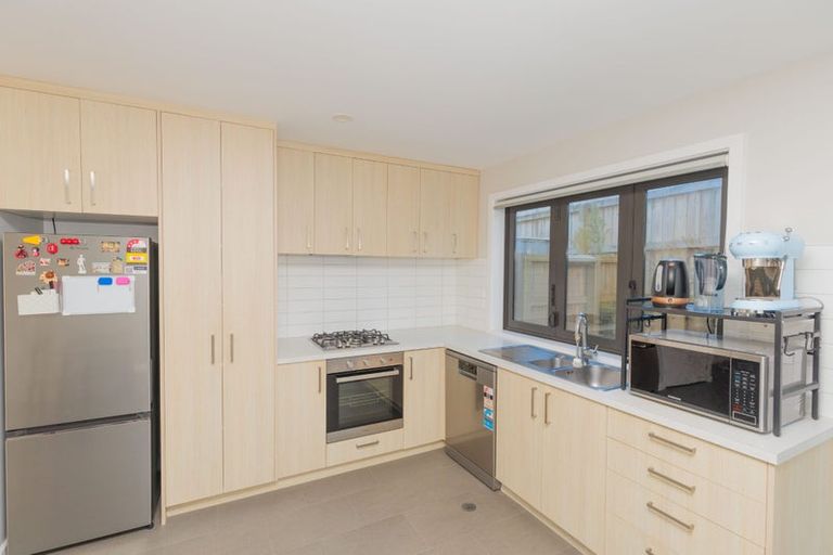 Photo of property in 60u2 Broderick Road, Johnsonville, Wellington, 6037